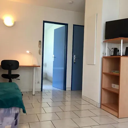 Avec Piscine, Terrasse Et Jardin Aux Minimes - La Rochelle - Fr-1-246-503 *